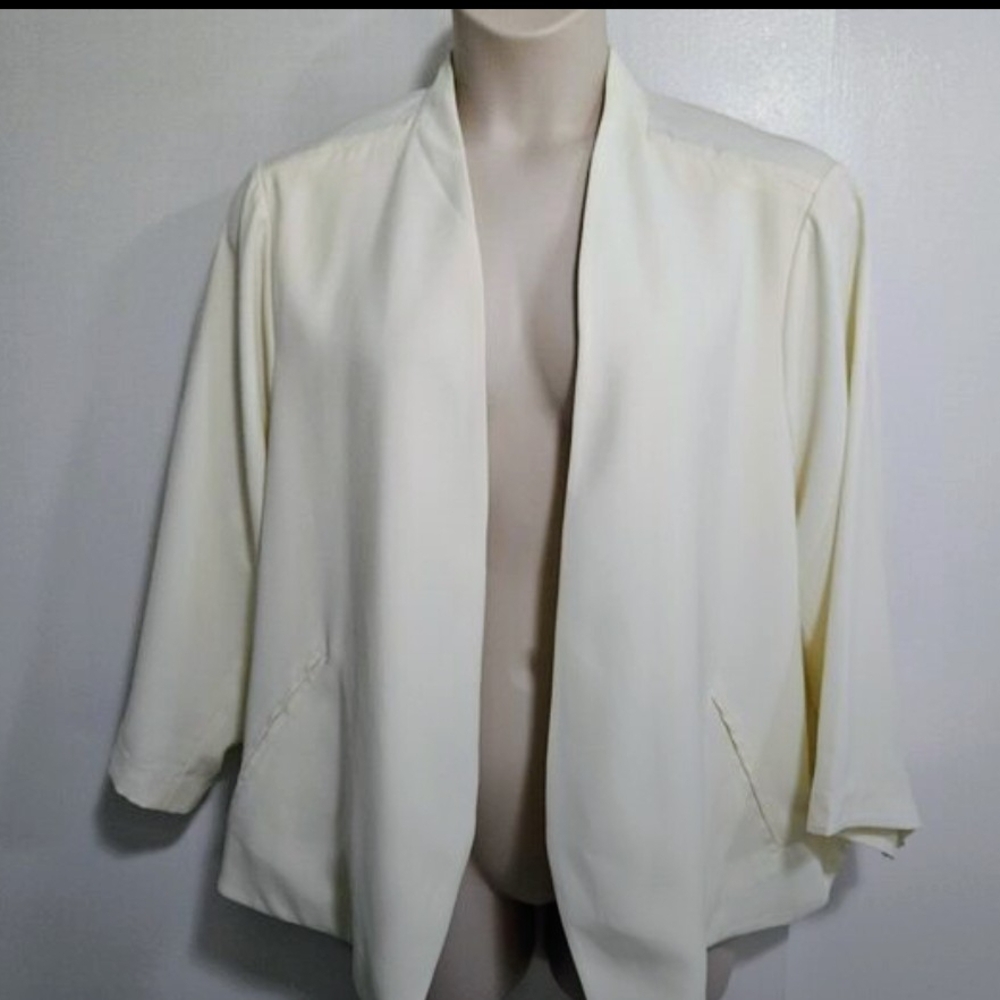 Torrid Cream Ruched Cutaway Blazer